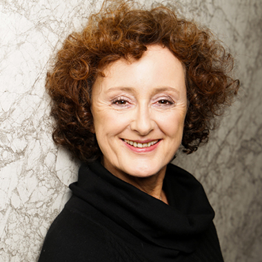 Porträt Porträtbild Lilian Kloppmann-Textil-Mode-Grafikdesign